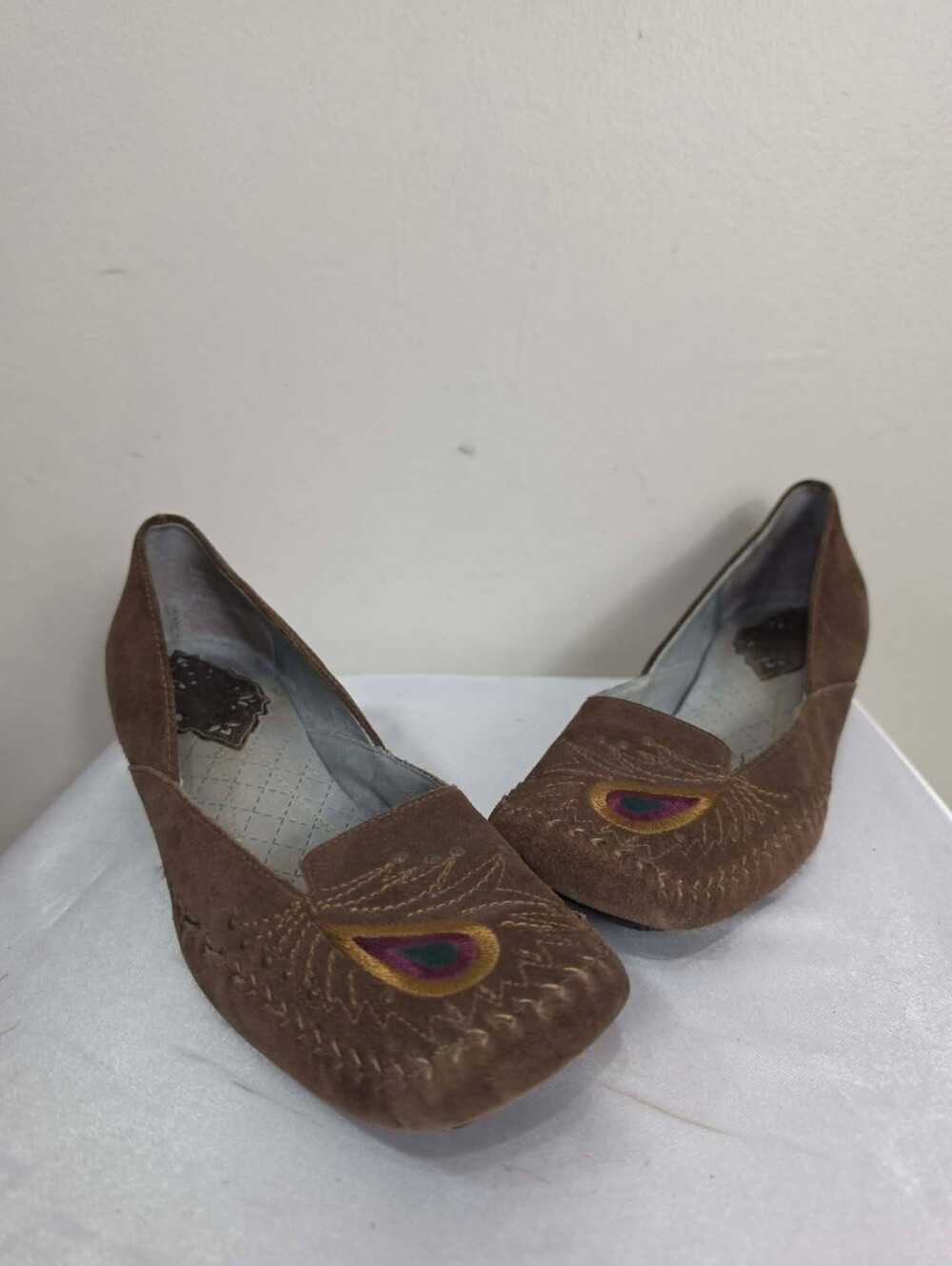 Indigo Women's Brown Suede Embroidered Slip-On Flats